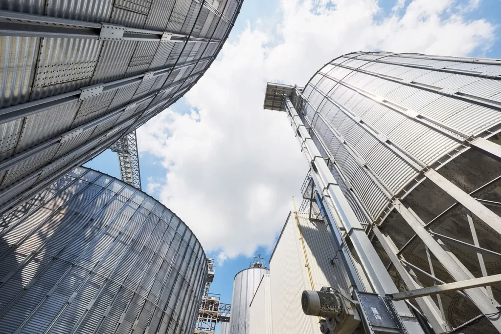 Silos metallici: impermeabilizzare acquedotti e silos con la poliurea