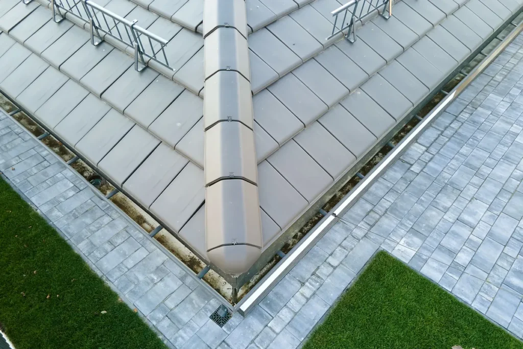 Impermeabilizzazione di tetti rovescio: copertura zavorrata con giardino pensile